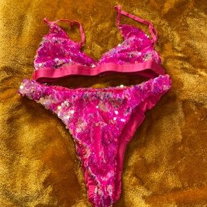 Dollskill sequence set